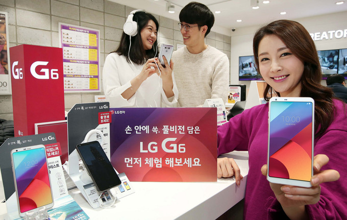 LG-like-poll-01