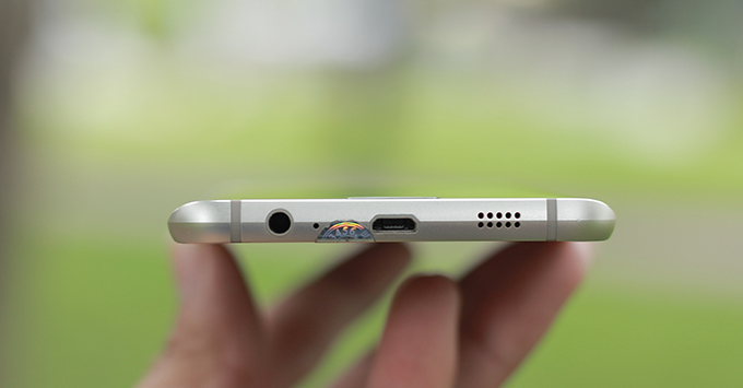 Galaxy S6 Edge có màn hình cong tràn 2 cạnh