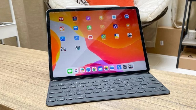 iPad Pro 2020 11 inch 256GB 4G còn được Apple trang bị bàn phím Macgic Keyboard mới 