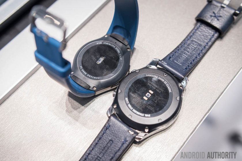 samsung-gear-s3-vs-gear-s2-ifa-2016-aa-3-840x560