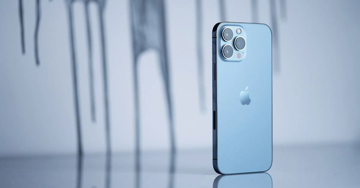 iPhone 13 Pro Max màu hợp xu hướng sẽ giúp bạn trở thành người tiên phong trong thế giới công nghệ. Thiết kế đẹp mắt, hiệu năng mạnh mẽ và camera đắt giá là những điểm nổi bật của chiếc điện thoại này. Hãy nhấn vào hình ảnh để xem chi tiết về sản phẩm.