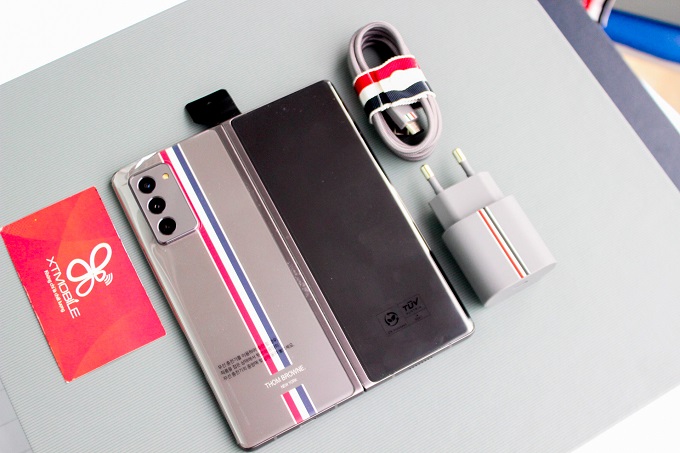 samsung galaxy fold 2 thom browne